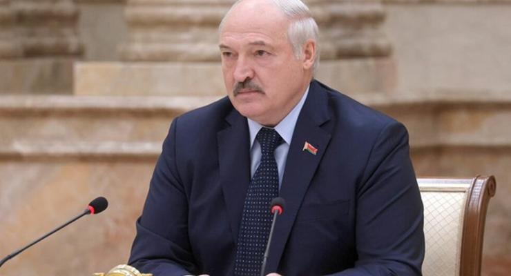 Лукашенко распорядился сократить посольства в странах ЕС