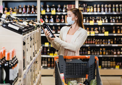 Рада может запретить продажу алкоголя и сигарет в супермаркетах