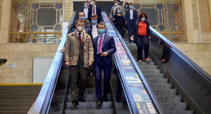 На Центральном вокзале Киева появятся новые эскалаторы