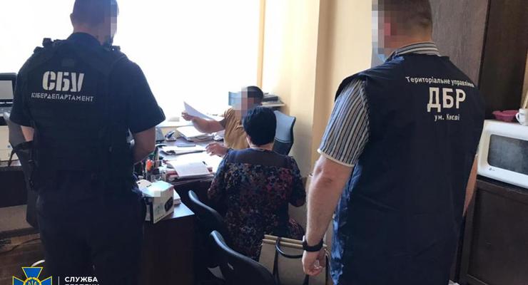 СБУ вручила подозрение топ-чиновнику Госгеокадастра