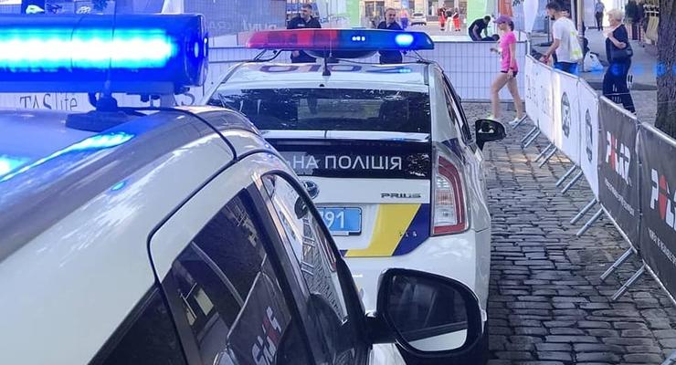 Львовянин вызвал полицию, когда жена отказала в сексе