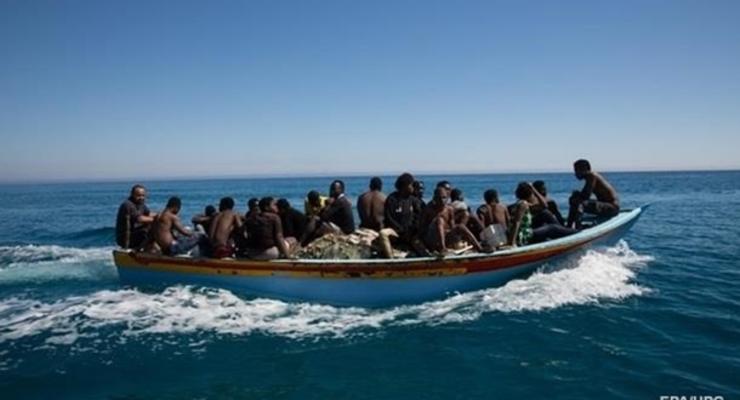 У берегов Ливии перевернулась лодка с мигрантами: более 50 жертв