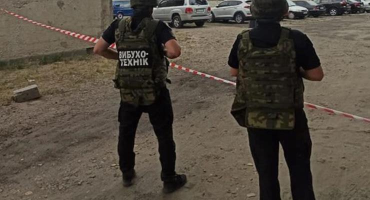 На Луганщине под служебной машиной СБУ нашли взрывчатку