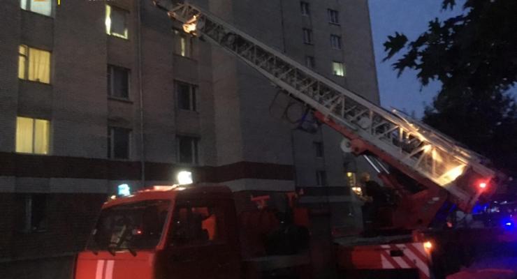 В Ивано-Франковске эвакуировали общежитие из-за пожара