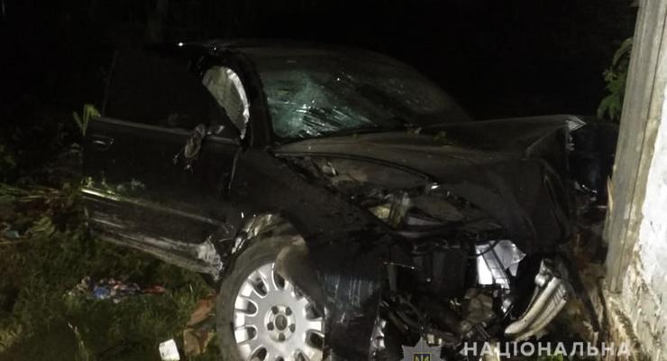 Под Черниговом 18-летняя водитель Audi врезалась в дом: двое погибших