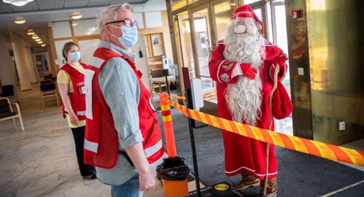 Финский Санта-Клаус посетил пункт вакцинации от COVID