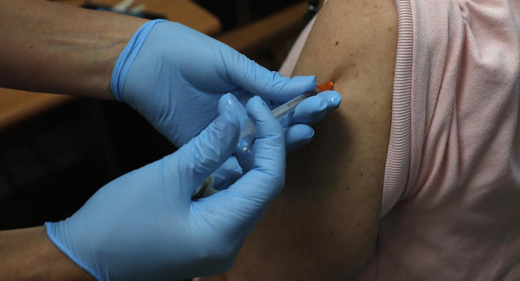 За сутки COVID-вакцину ввели 125 тыс украинцам