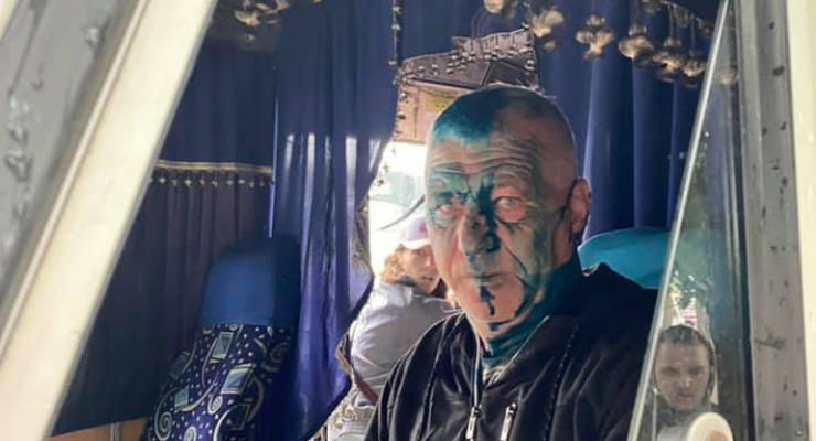 В Одессе водителя автобуса облили зеленкой за отказ везти ветерана