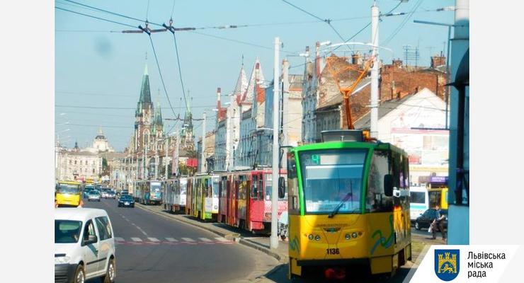 Во Львове из-за аварии не работает электротранспорт