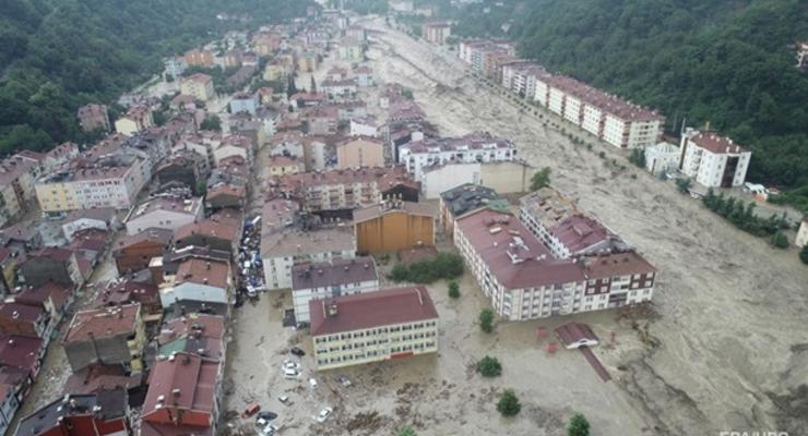 Жертвами наводнения в Турции стали уже 38 человек