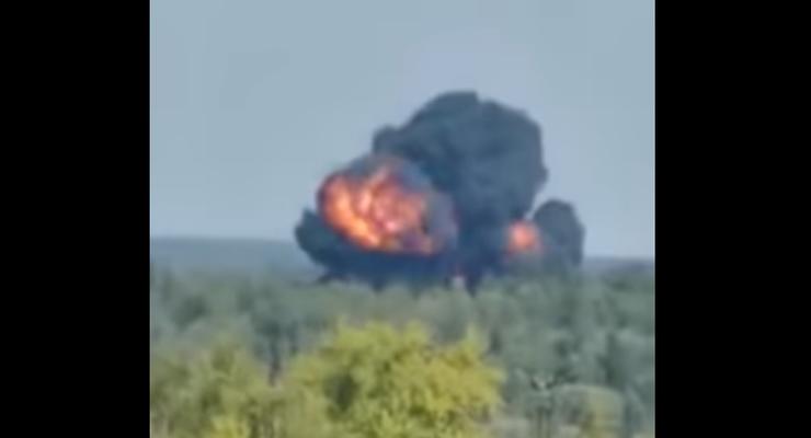 Под Москвой разбился новейший военный самолет РФ: видео крушения