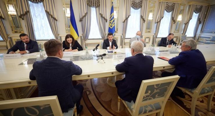 Франция поможет Украине создать госавиакомпанию