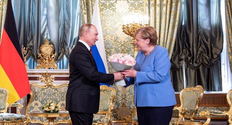Меркель едет в Украину после Путина. Чего ожидать