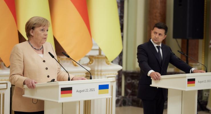 Итоги 22 августа: Меркель в Киеве и эвакуация украинцев из Афганистана