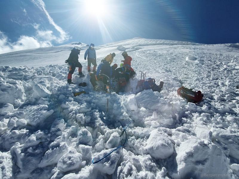 Лавина на горе Казбек: известна судьба украинских альпинистов / facebook
