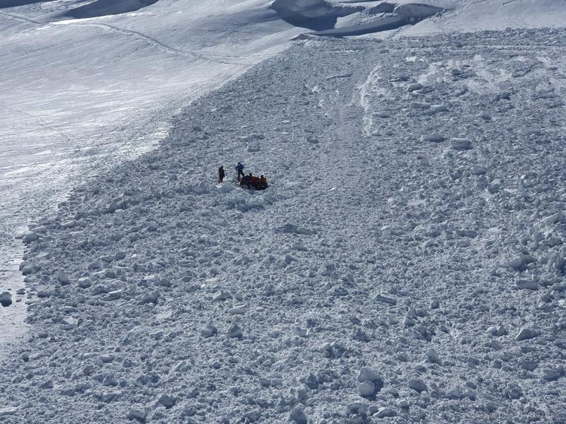 Лавина на горе Казбек: известна судьба украинских альпинистов / facebook