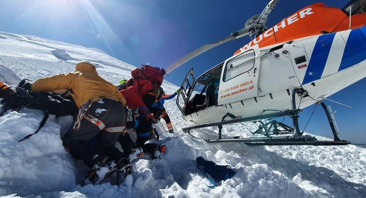 Лавина на горе Казбек: известна судьба украинских альпинистов