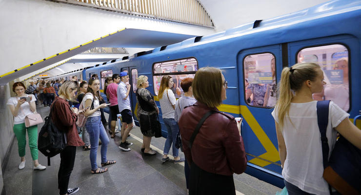 В субботу метро в Киеве будет работать на час дольше