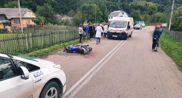 На Прикарпатье подросток на мотоцикле сбил двух несовершеннолетних