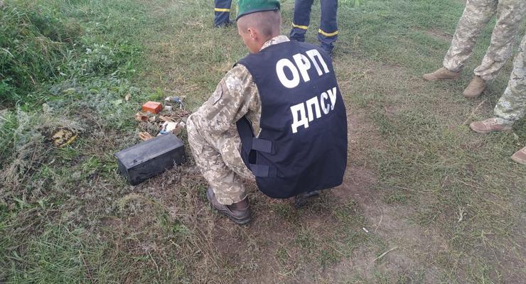 На берегу Азовского моря у базы отдыха нашли взрывчатку и боеприпасы