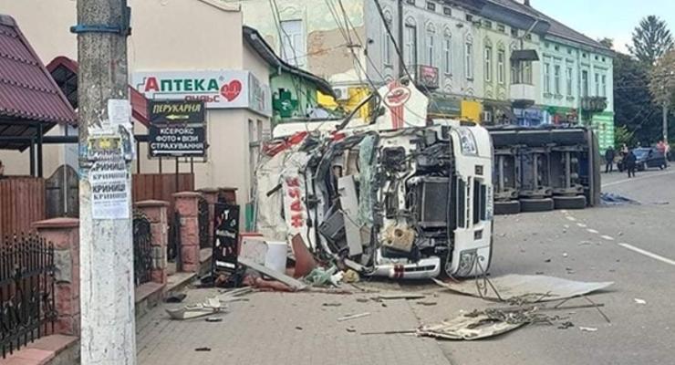 Полиция уточнила число жертв ДТП с грузовиком на Львовщине
