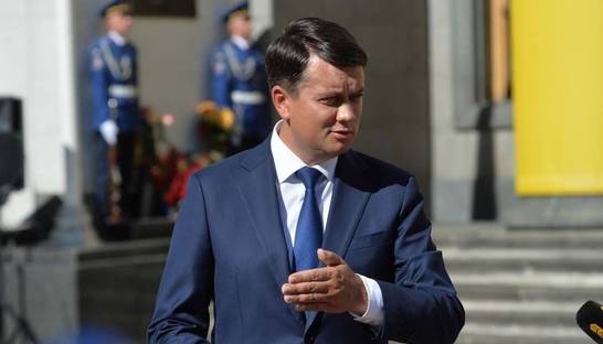 Разумков анонсировал "добровольно-принудительную" отставку министров