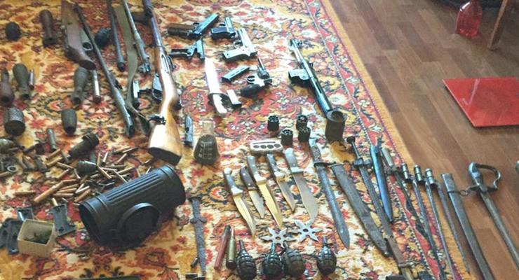 Продавал оружие криминалитету: СБУ разоблачила "черного" археолога