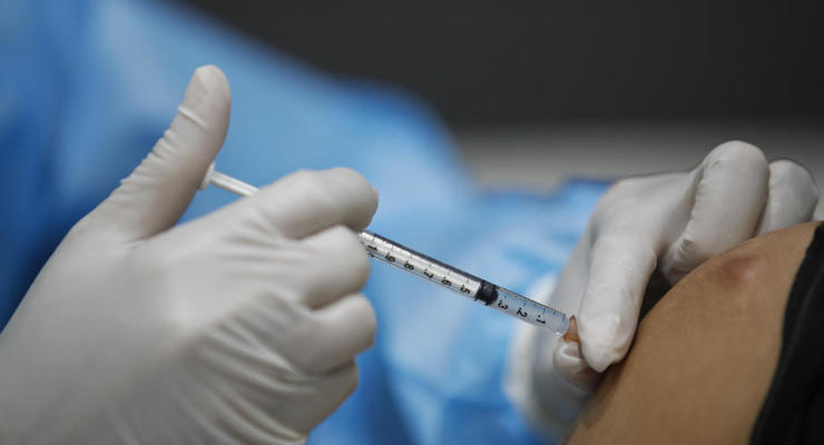 В Украине за сутки вакцинировали 161 тыс человек