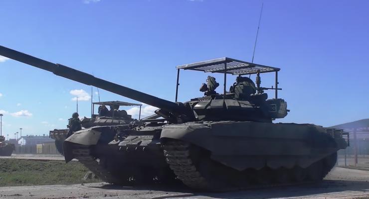 Танки РФ на границе с Украиной оснастили защитой против Javelin