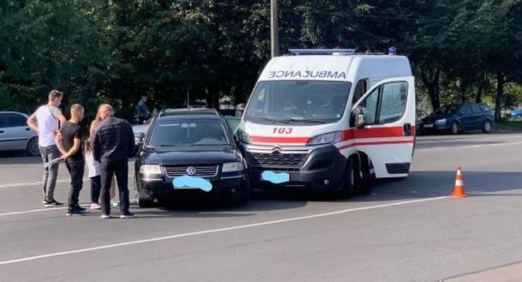 В Житомире в ДТП со скорой погиб пациент, которого везли в больницу
