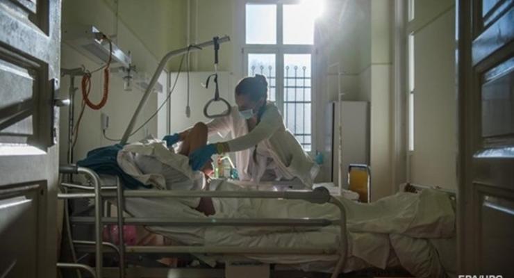 Сорвавшаяся со скалы украинка умерла в больнице в Испании
