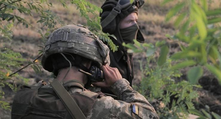 На Донбассе за день два обстрела, ранен военный