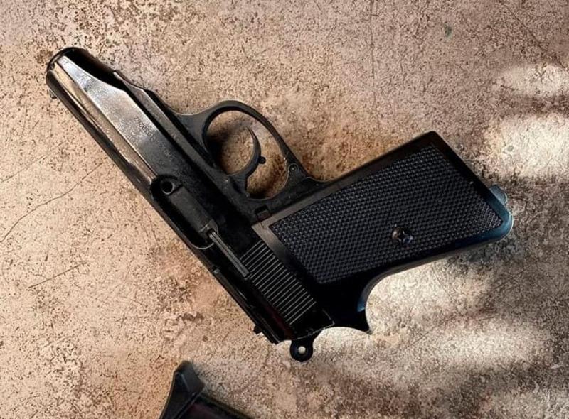 17-летний пьяный одессит угрожал прохожим пистолетом / facebook.com/odesapolice/