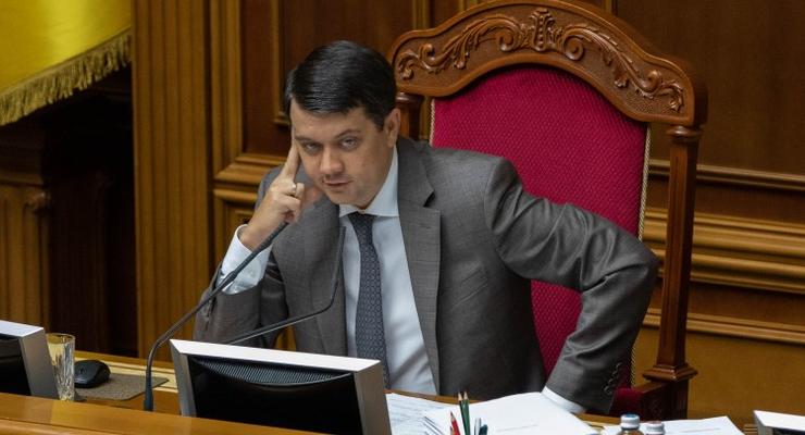 Разумков высказался против второго срока Зеленского