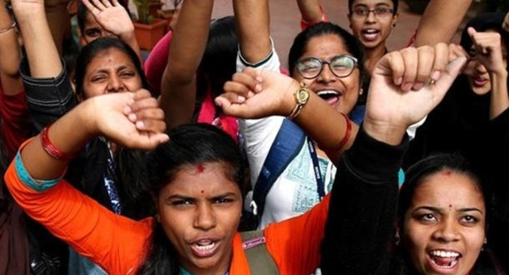 В Индии 33 человека обвинили в изнасиловании 15-летней девочки