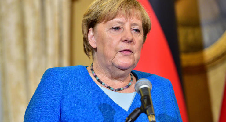 Меркель: "Северный поток-2" не одобрен для транспортировки газа
