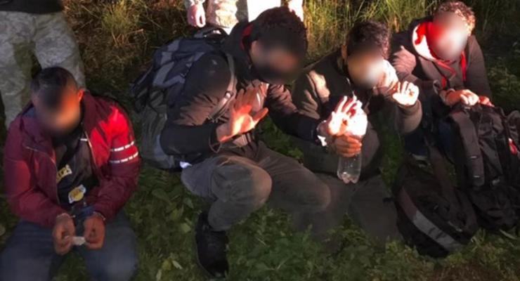 На украинской границе со стрельбой задержали нелегалов из Турции