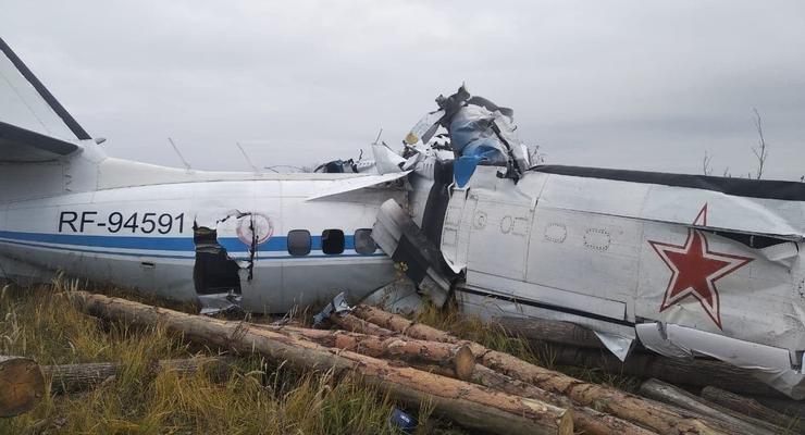 В РФ упал самолет с парашютистами: 19 человек погибли