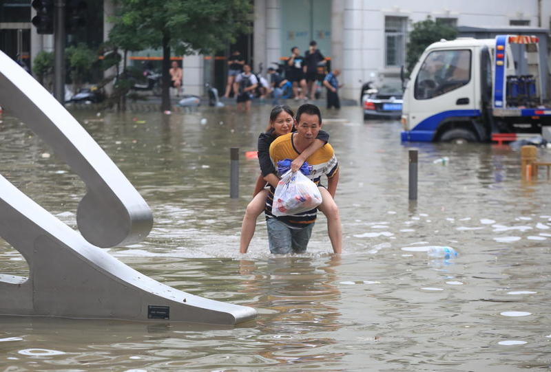 Наводнение в Китае / EPA