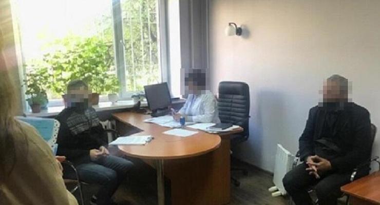 Киевские медики участвовали в продаже поддельных COVID-сертификатов