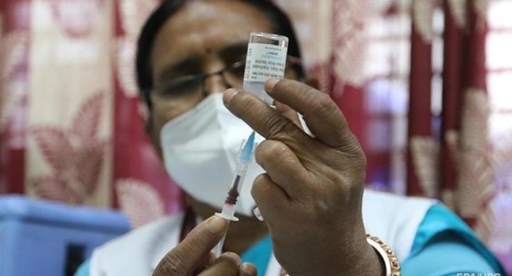 Индия возобновляет экспорт COVID-вакцин
