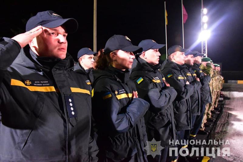 Зеленский в Мариуполе наградил полицейских и военнослужащих / npu.gov.ua