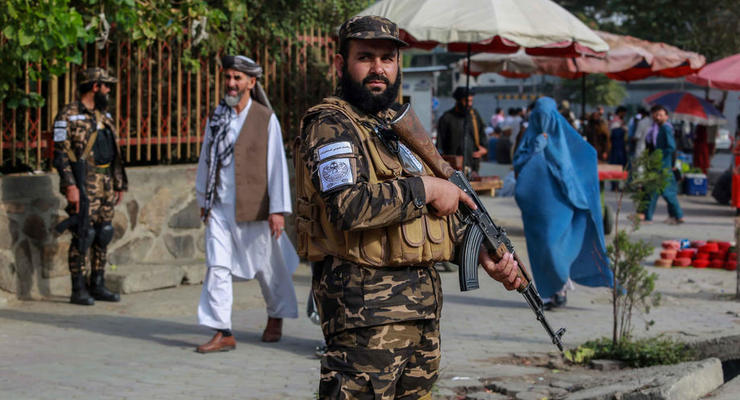 В Афганистане взорвали мечеть: Больше 30 погибших