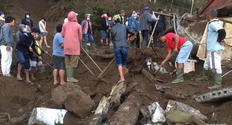 На острове Бали три человека стали жертвами землетрясения