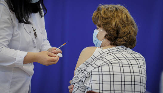 Почти 6,5 млн украинцам сделали две прививки от COVID-19