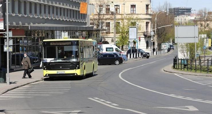 Во Львове начались карантинные рейды в транспорте