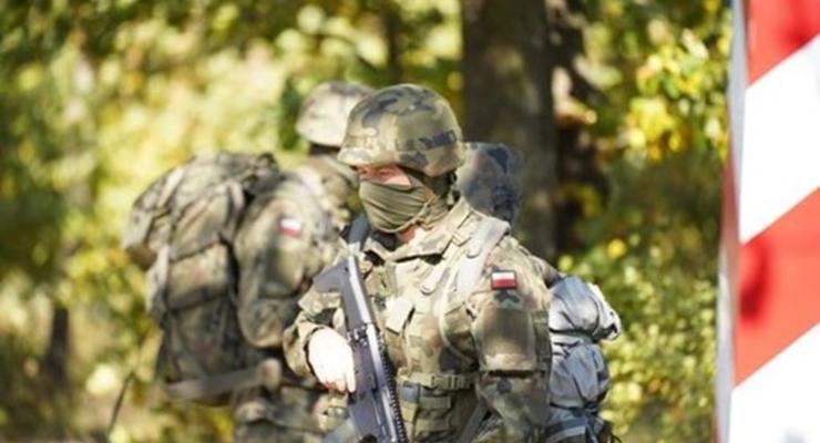 Польша увеличила число военных на границе с Беларусью