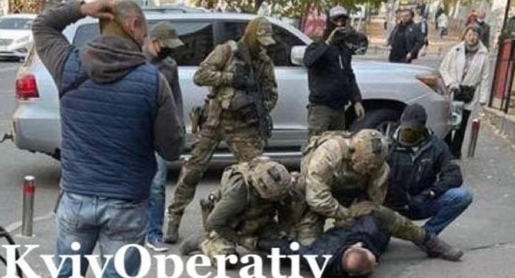 В Киеве спецназ СБУ задержал сотрудника ГБР