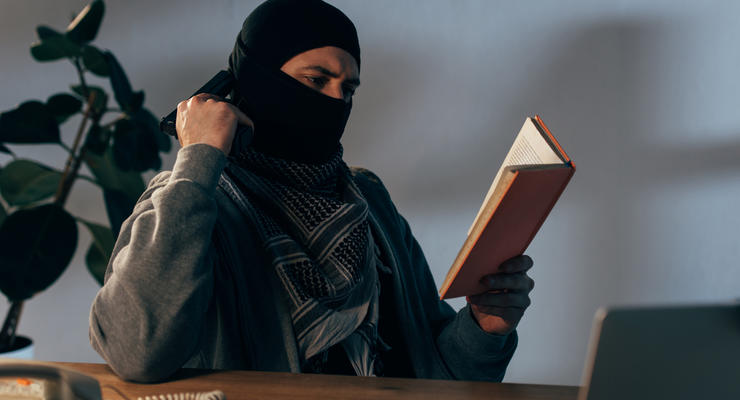 В Одессе судья обязал двух воров прочитать школьную литературу