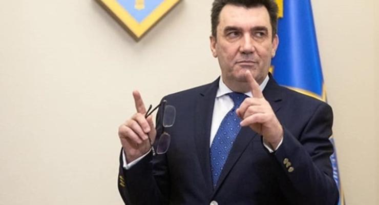 Данилов предложил пускать в парламент не всех нардепов